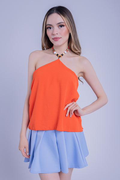Blusa naranja con detalle en cuello