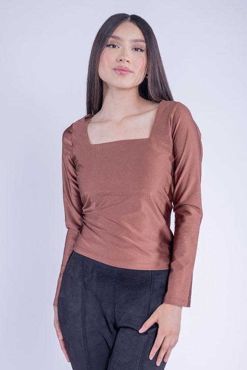 Blusa rosa satinada