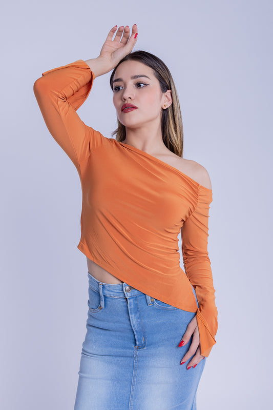 Blusa asimetrica naranja