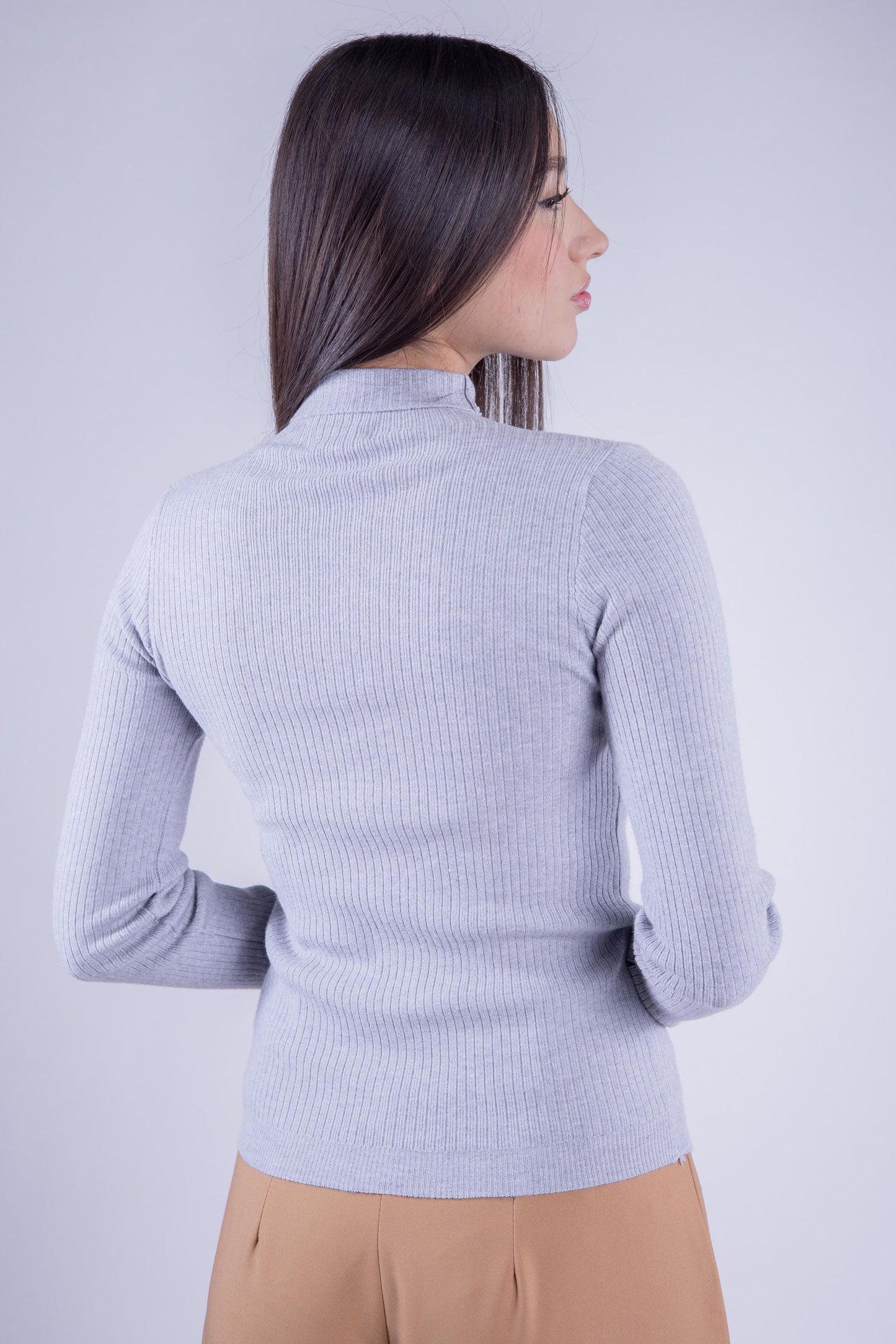 Blusa gris acanalada