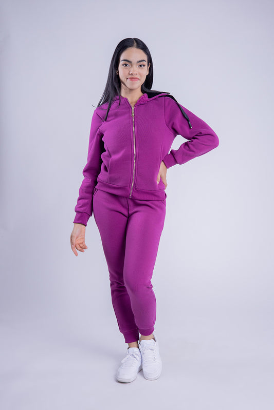 Conjunto deportivo morado