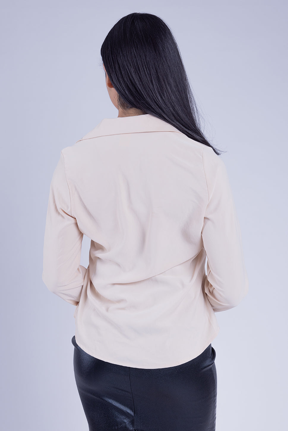 Blusa beige de vestir