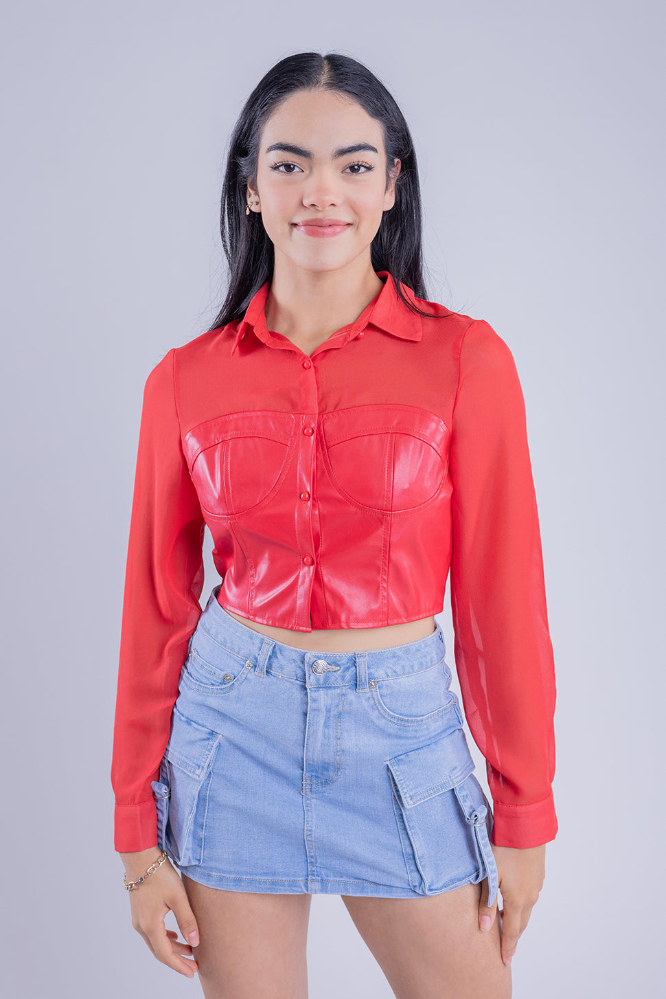 Crop top rojo de vinil