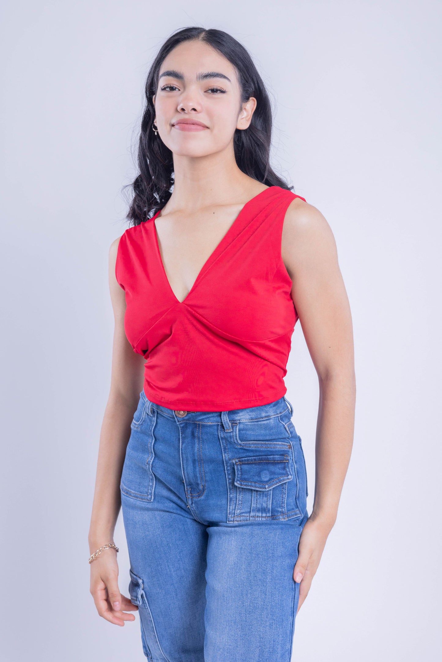 Crop top satinado con espalda descubierta