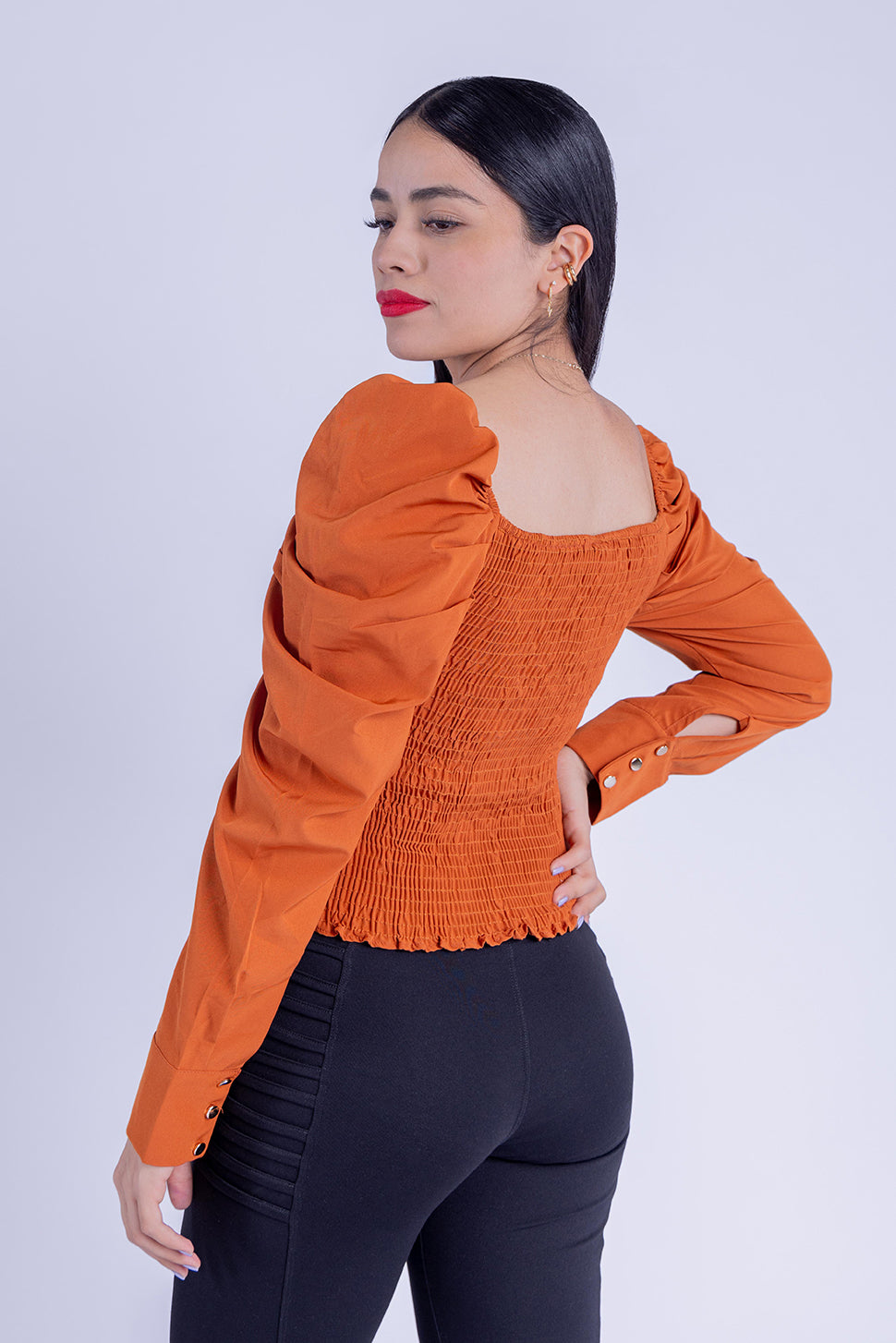 Blusa naranja con elastico