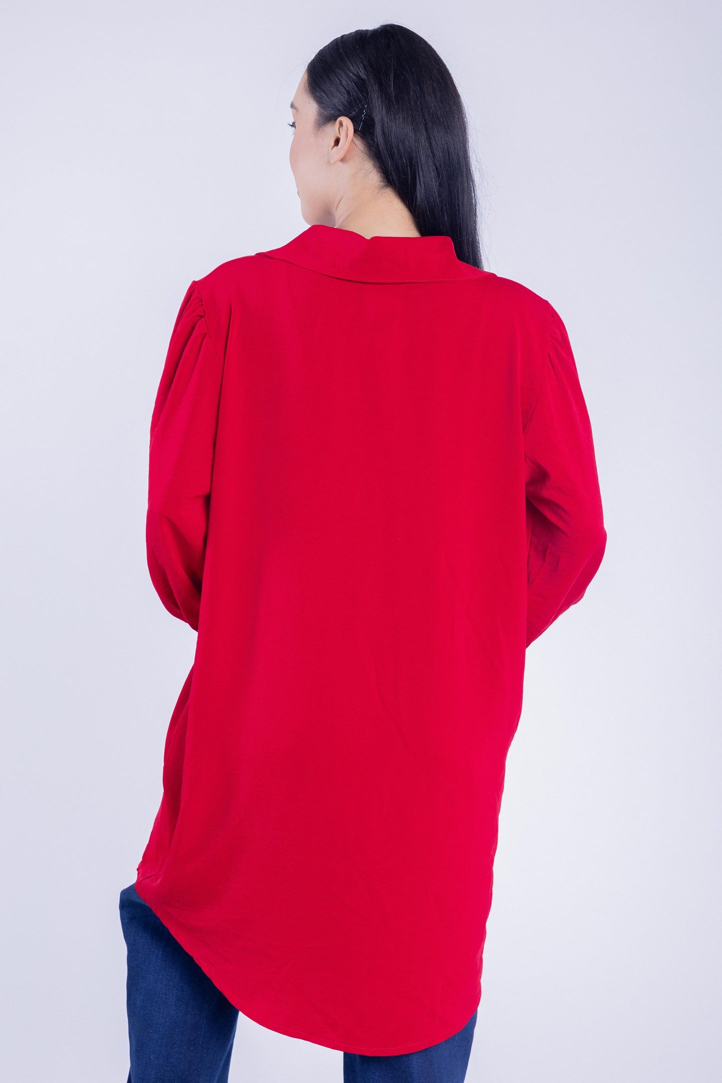 Vestido rojo oversize con botones